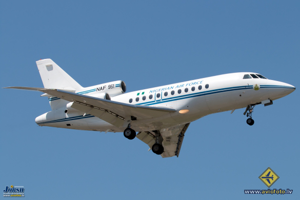 Dassault Falcon 900