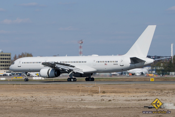 Boeing C-32B (757-23A)