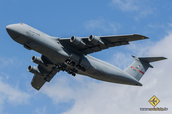 Lockheed C-5A Galaxy (L-500)