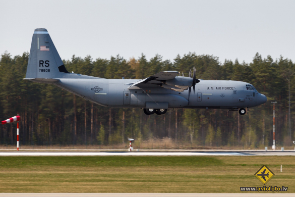 Lockheed Martin C-130J-30 Hercules (L-382)