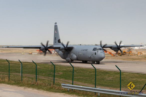 Lockheed Martin C-130J-30 Hercules (L-382)