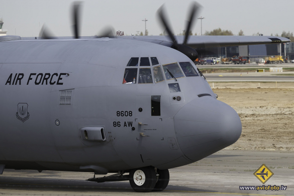 Lockheed Martin C-130J-30 Hercules (L-382)