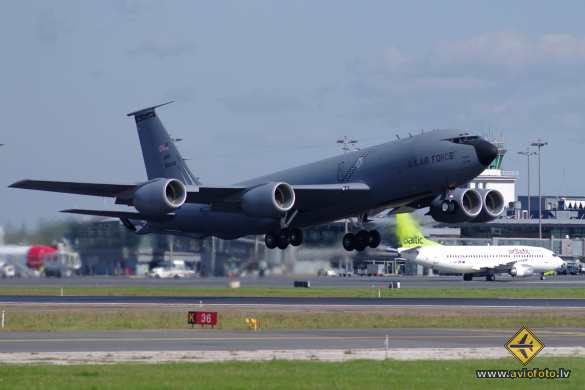Boeing KC-135T Stratotanker (717-148)
