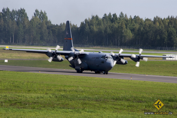 Lockheed Martin C-130J-30 Hercules (L-382)