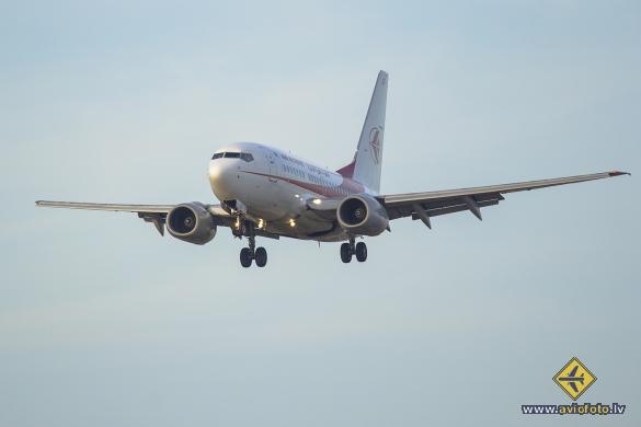 Boeing 737-6D6