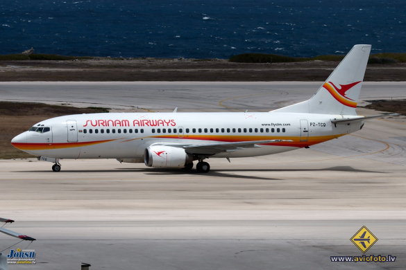 Boeing 737-3Q8