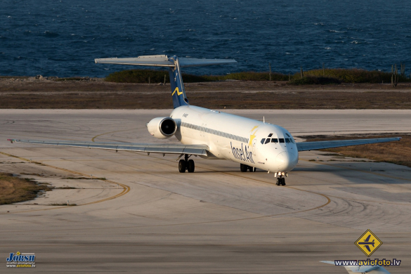 McDonnell Douglas MD-82 (DC-9-82)