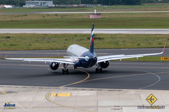 Airbus A320-214