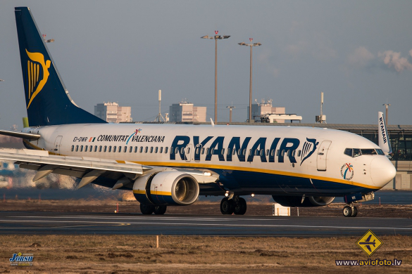 Boeing 737-8AS