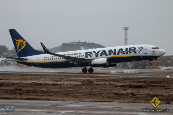 Boeing 737-8AS