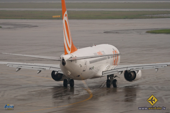 Boeing 737-8EH