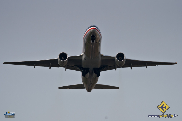 Boeing 777-223/ER