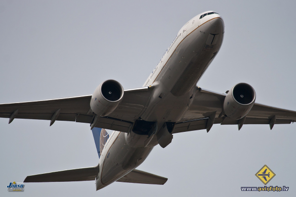 Boeing 777-224/ER