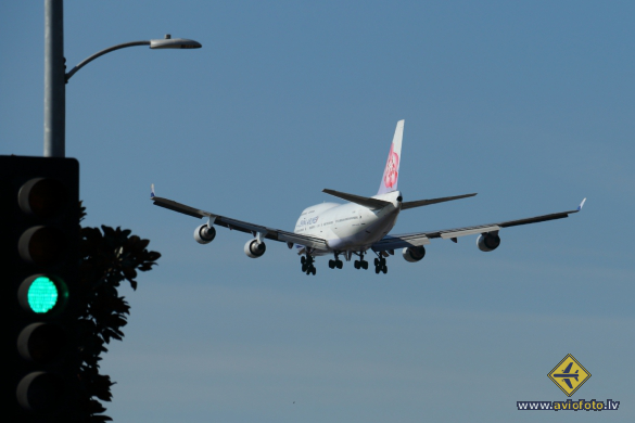 Boeing 747-409