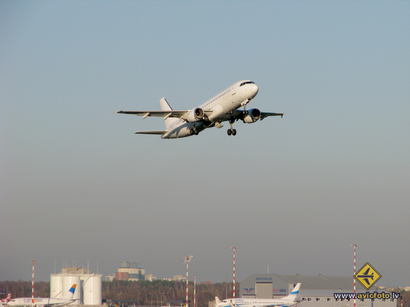 Airbus A320-211