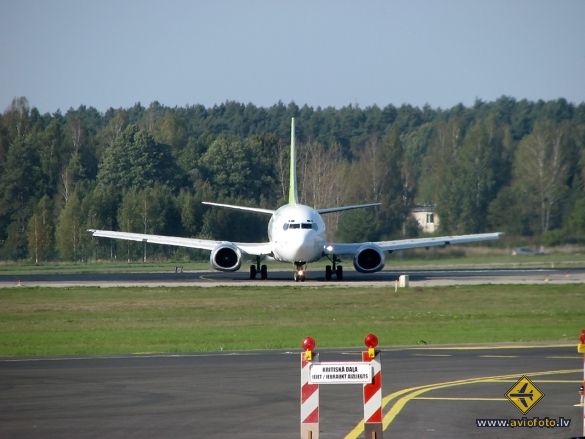 Boeing 737-522