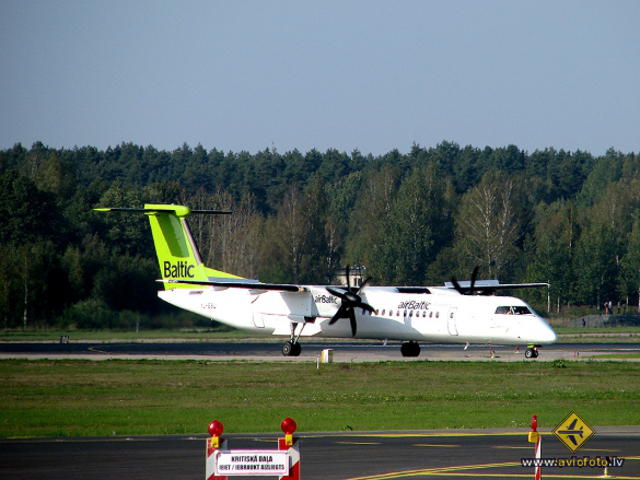 Bombardier DHC-8-402 Q400