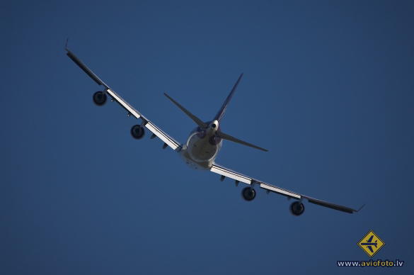 Boeing 747-41R