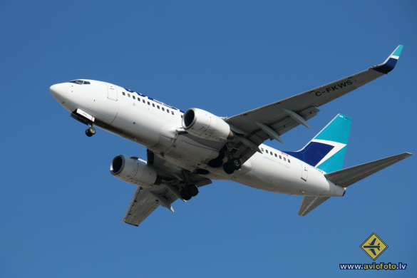 Boeing 737-76N