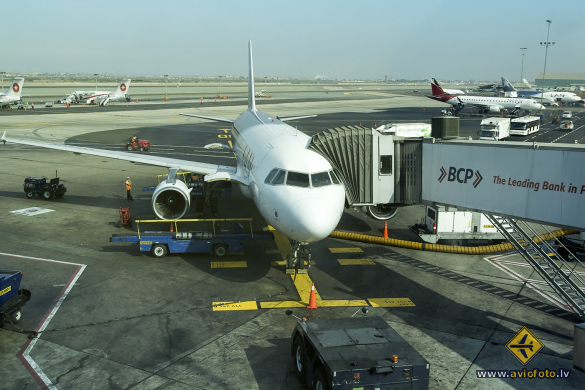 Airbus A320-233