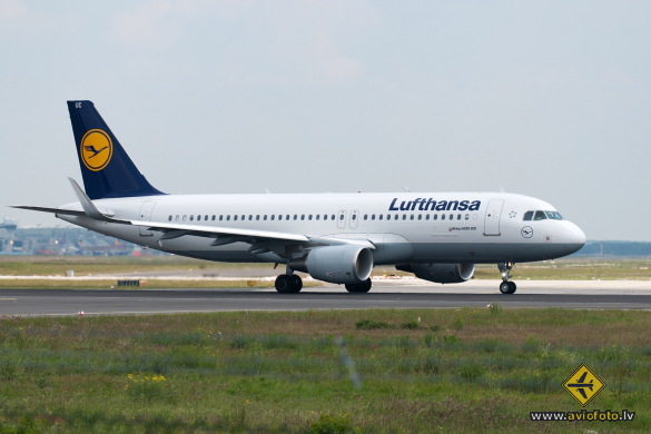 Airbus A320-214