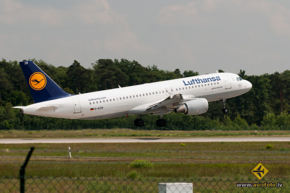 Airbus A320-214
