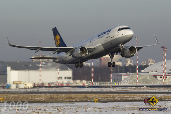 Airbus A320-214