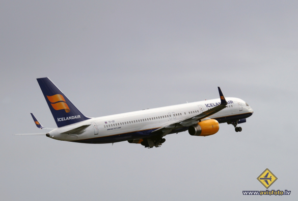 Boeing 757-223