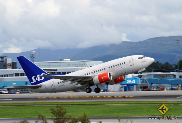 Boeing 737-683