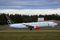 Boeing 737-883
