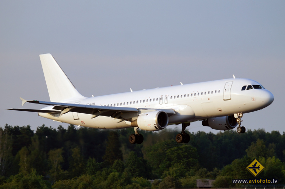 Airbus A320-211