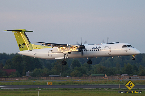 Bombardier DHC-8-402 Q400