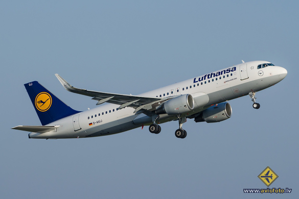 Airbus A320-214