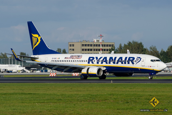 Boeing 737-8AS