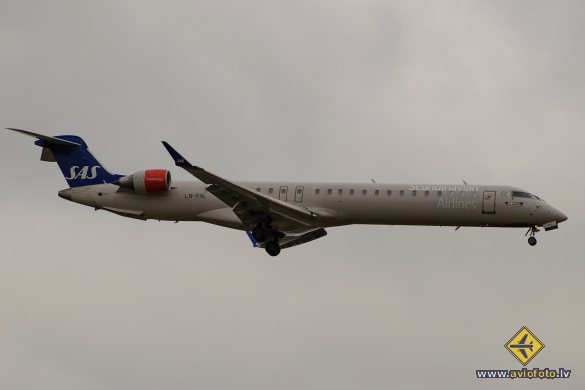 Bombardier CRJ-900ER (CL-600-2D24)