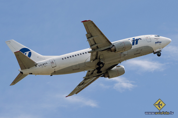 Boeing 737-524
