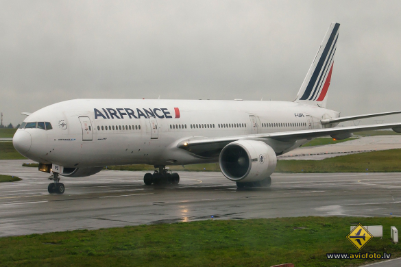 Boeing 777-228/ER