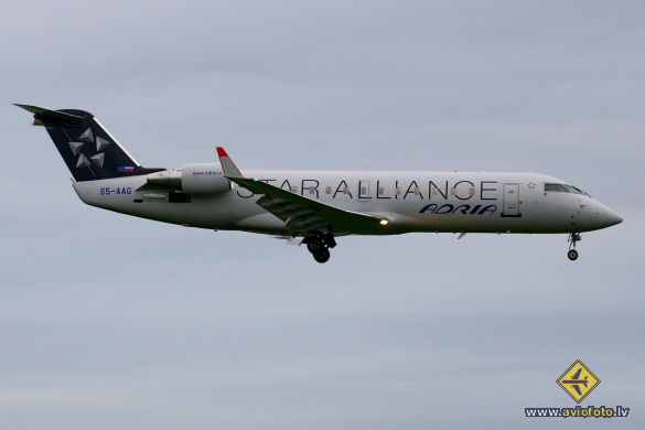 Bombardier CRJ-200LR (CL-600-2B19)