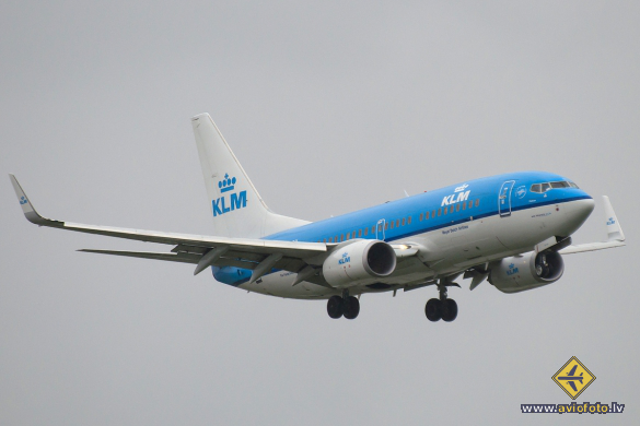 Boeing 737-7K2