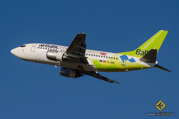 Boeing 737-522