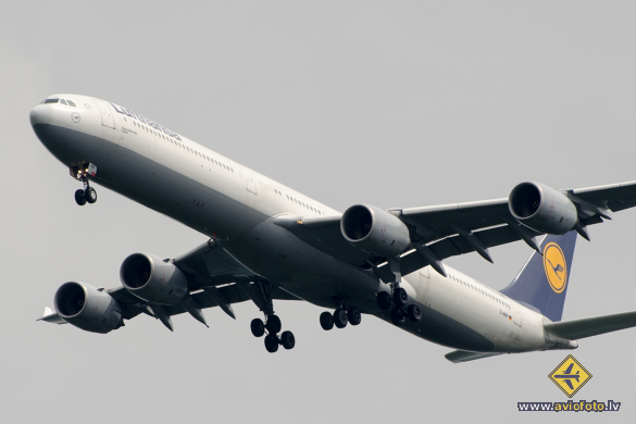 Airbus A340-642