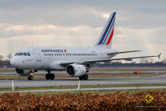 Airbus A318-111