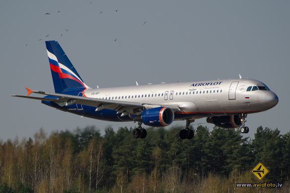 Airbus A320-214