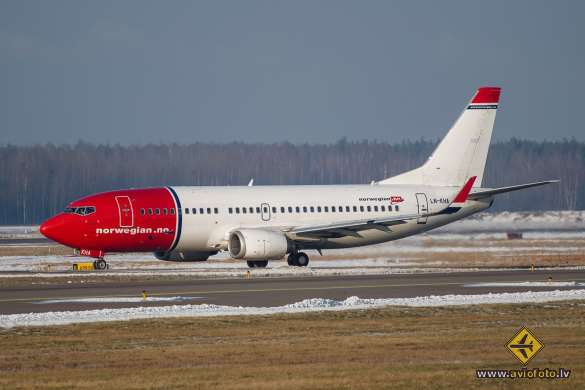 Boeing 737-31S