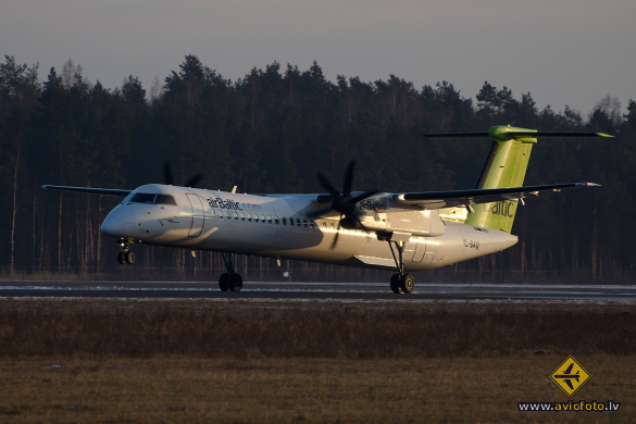Bombardier DHC-8-402 Q400