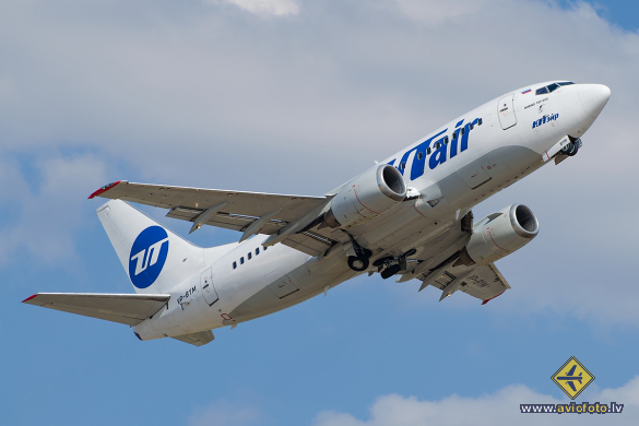 Boeing 737-524