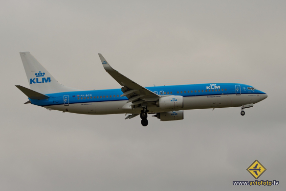 Boeing 737-8K2