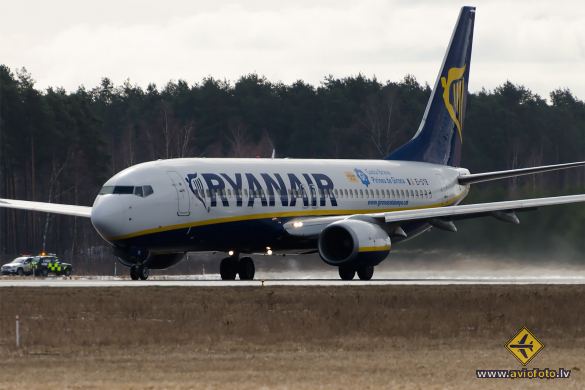 Boeing 737-8AS