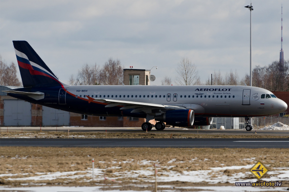 Airbus A320-214