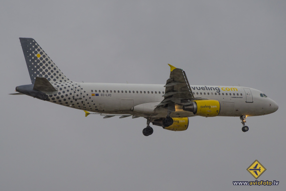 Airbus A320-214
